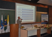 Palestra durante o evento. Fotógrafo Antônio Albuquerque. Acervo do Núcleo de Memória.