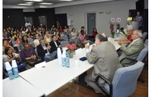 Fala do Decano do CCS Prof. Luiz Roberto Cunha na homenagem ao Prof. Augusto Sampaio.  Fotógrafo Antônio Albuquerque. Acervo Núcleo de Memória.