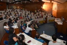 O Prof. Le Breton e plateia, no Auditório do RDC. Fotógrafo Antônio Albuquerque.