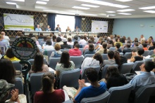 Abertura do IV CBJA (Congresso Brasileiro de Jornalismo Ambiental) - 1º Encontro Nacional de Pesquisadores em Jornalismo Ambiental. 1º Encontro da REBIA. Fotógrafo Antônio Albuquerque. Acervo do Núcleo de Memória.