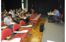 Palestra realizada na sala K102. Fotógrafo Antônio Albuquerque. Acervo Núcleo de Memória.