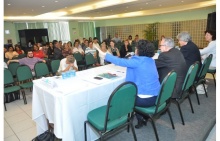 Abertura do evento, realizado no Salão da Pastoral. Fotógrafo Antônio Albuquerque. Acervo Núcleo de Memória.