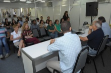 Abertura da Semana, com a presença do Vice-Reitor Comunitário Prof. Augusto Sampaio. Fotógrafo Antônio Albuquerque. Acervo do Núcleo de Memória.