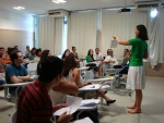 Silvia Ilg fala sobre a experiência do trabalho com fotografias no Núcleo, na sala F512.